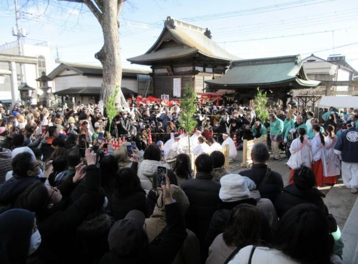 0111いせさき初市