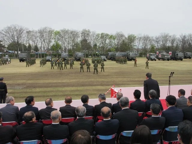 自衛隊新町駐屯地創設73周年記念行事に出席する市長