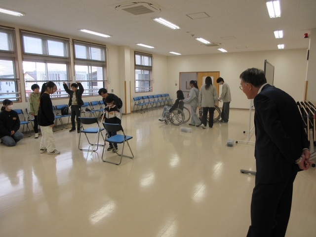 みんなのぽけっとを視察する市長