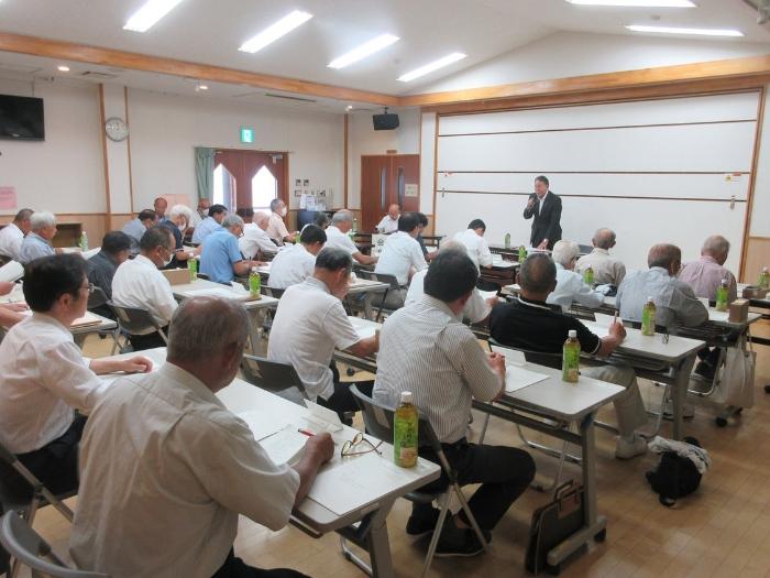 令和7年度市長と境地区区長会との懇談会の様子