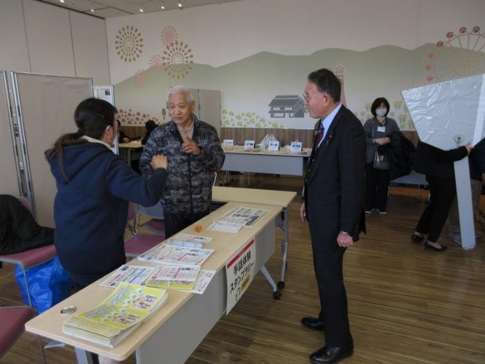いせさき福祉ふれあいフェスタ視察の様子