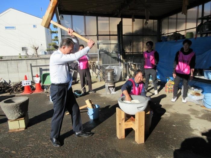 もちつき大会での様子