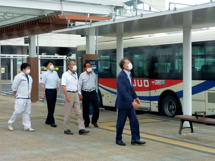 伊勢崎駅ミスト視察の様子
