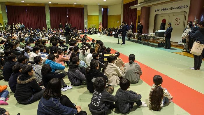 上毛かるた競技会の様子