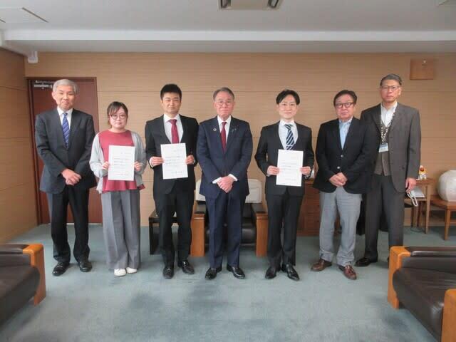 まちなか地域おこし協力隊委嘱式での集合写真