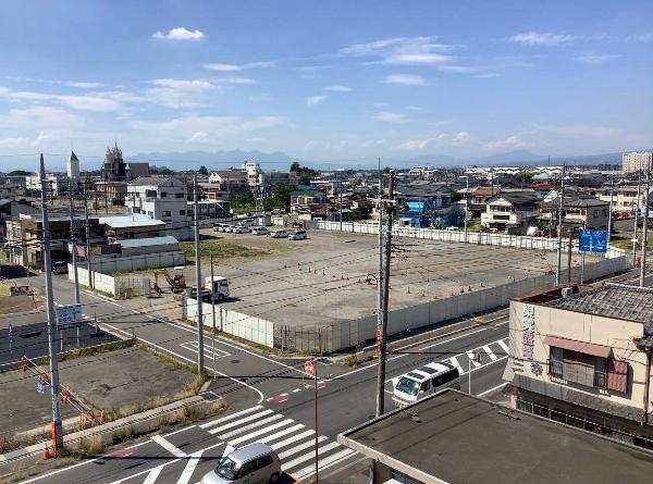 新保健センター・子育て世代包括支援センター建設工事の仮囲いの状況の写真