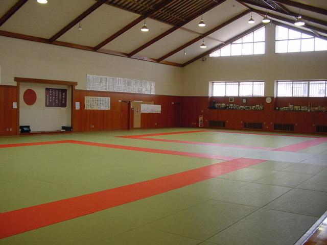 境武道館の武道館内の写真