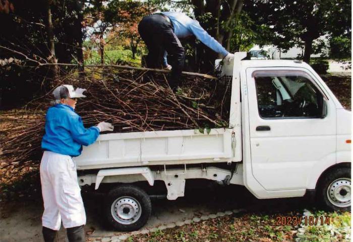 赤堀いこいの森公園愛護会の活動の様子