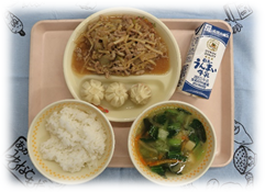 上記で説明した世界の料理~台湾~が盛り付けられた給食写真