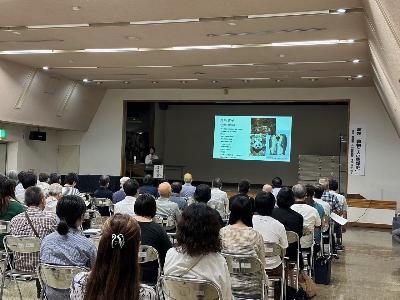 歴史文化講座の会場の様子。多くの参加者が講座に耳を傾けています。