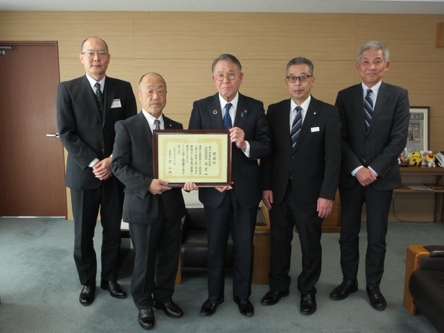 0312ふるさと寄附_白十字