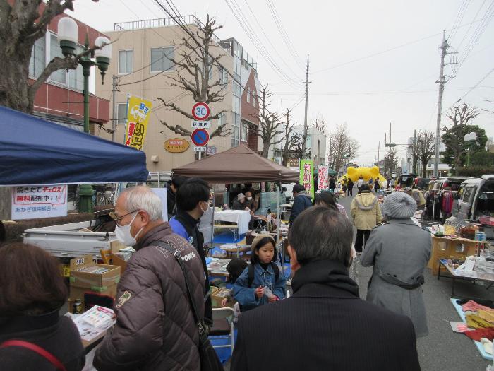 軽トラ朝市の様子