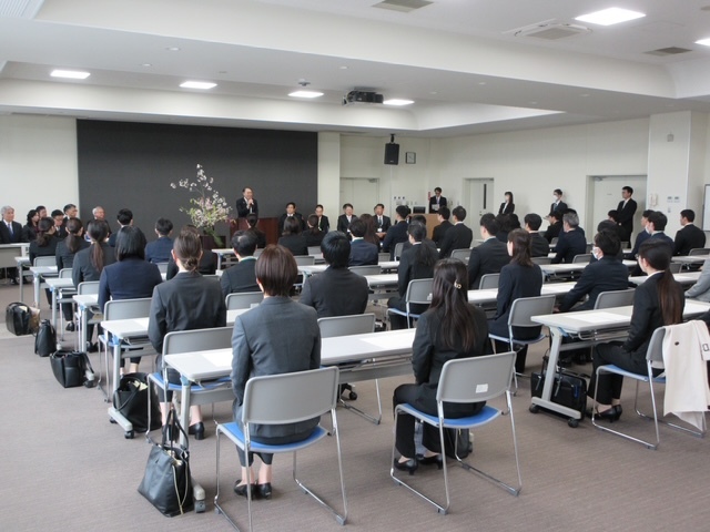 新規採用職員入所式