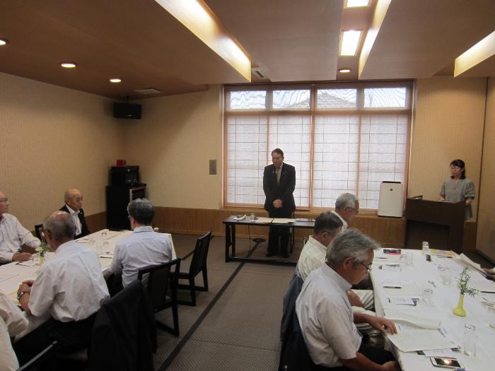 三郷地区区長会との懇談会の様子