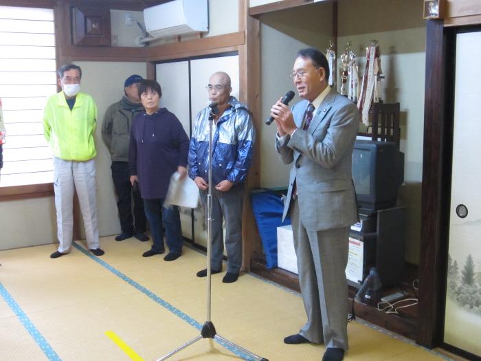 上田町区自主防災訓練で挨拶する市長