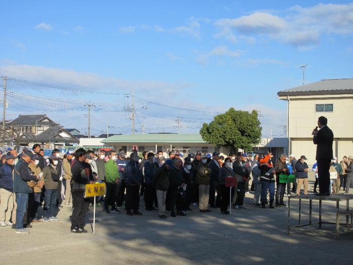 三郷地区自主防災組織訓練で挨拶する市長