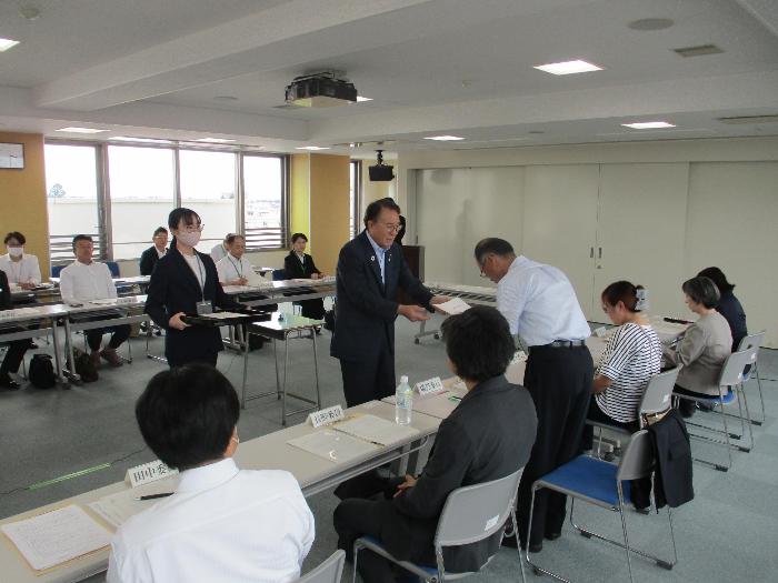 第1回伊勢崎市都市計画マスタープラン及び立地適正化計画策定委員会の様子