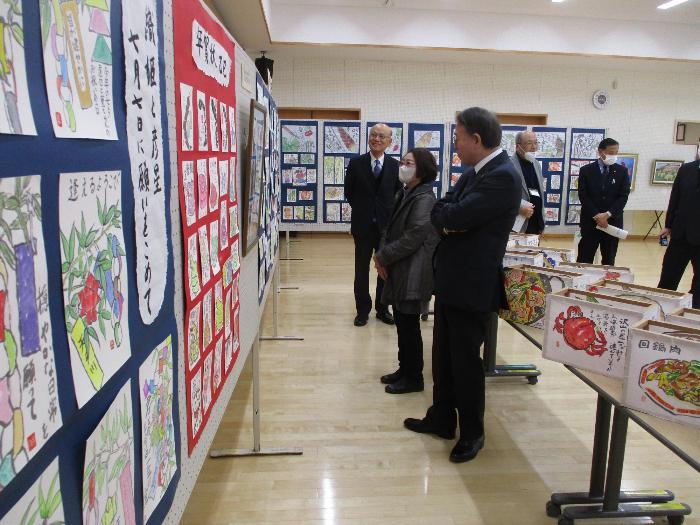 宮郷地区総合作品展の様子