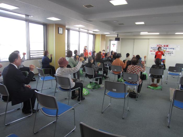 第16回介護予防フェスタ2025でのADL体操の様子