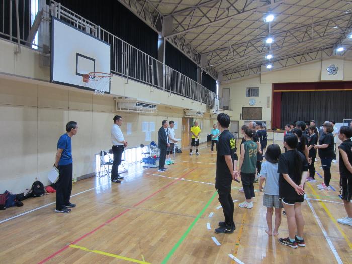 伊勢崎市民総合スポーツ大会兼伊勢崎市民交流インディアカ大会開会式の様子