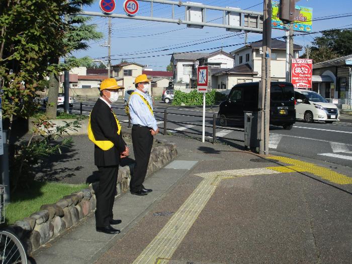 秋の全国交通安全運動街頭指導の様子