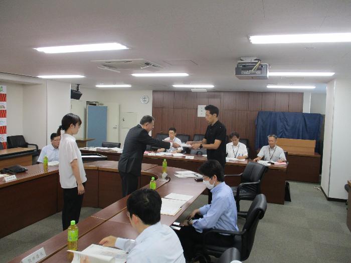 空家等対策協議会委嘱状交付式の様子