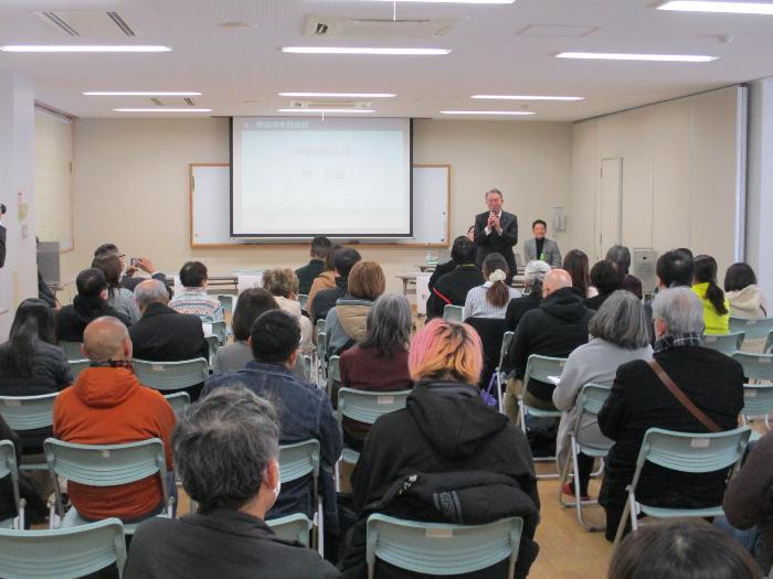 まちおしアワード審査発表及び基調講演で挨拶する市長