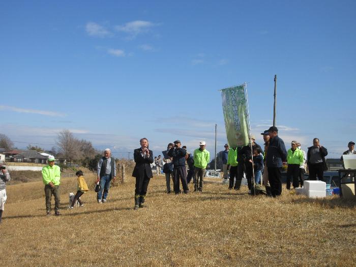 殖蓮地区サケの稚魚放流会の様子