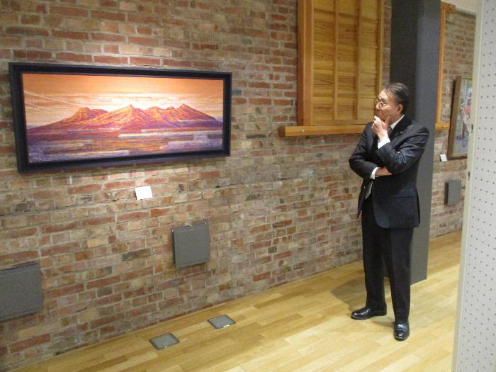 i伊勢崎市収蔵美術展の様子