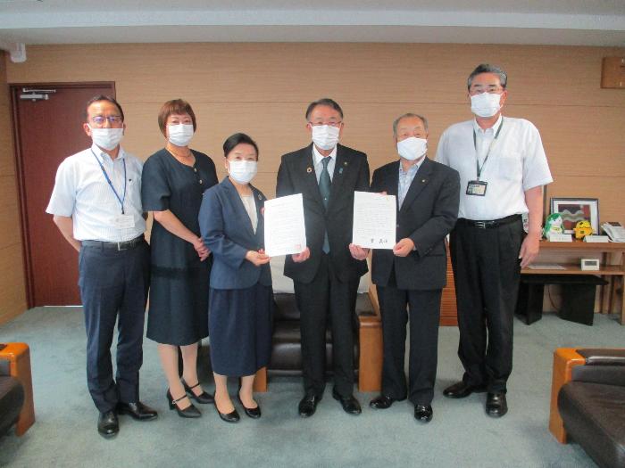 社会を明るくする運動メッセージ伝達式の様子