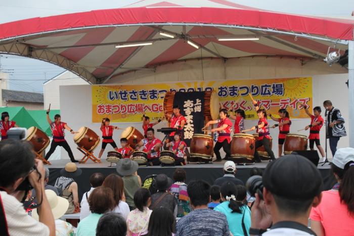 いせさきまつり郷土芸能発表会の様子