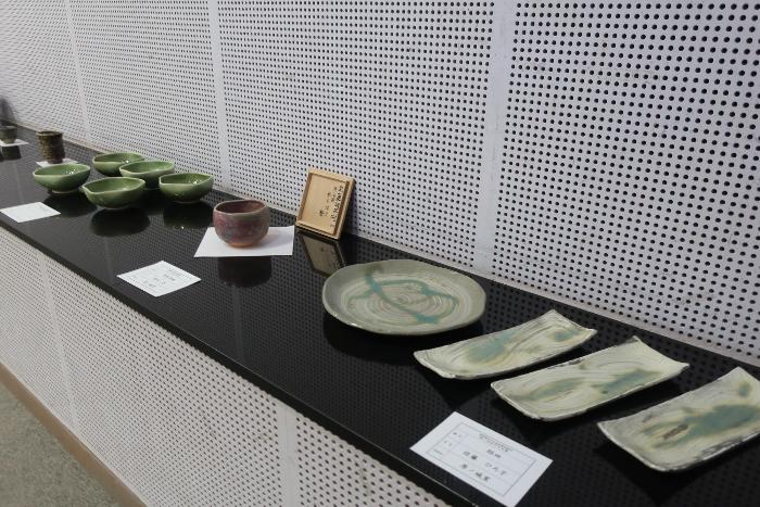 陶芸作品の展示