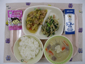 上記で説明した郷土料理～岐阜～が盛り付けられた給食写真