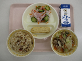 上記で説明した行事食～学校給食ぐんまの日～が盛り付けられた給食写真