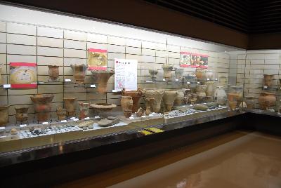 縄文時代草創期から晩期の土器や石器