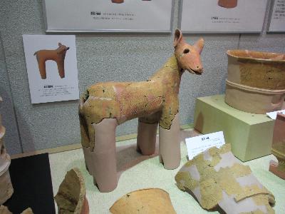 展示する鹿形埴輪です。