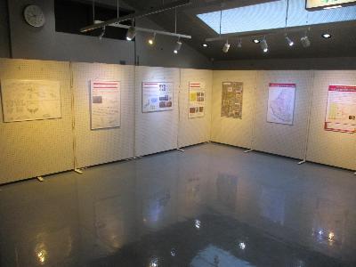埋蔵文化財パネル展の展示の様子です。