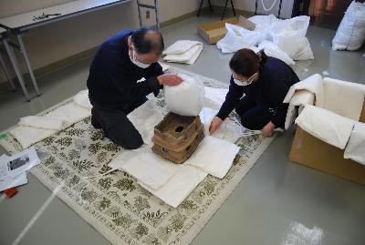 高崎市観音塚考古資料館の方が貸し出した埴輪を返却に来ました。